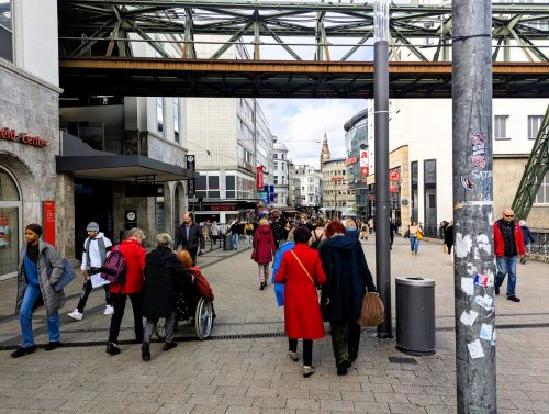 02 PXL_20251030_120036716_ZOOM