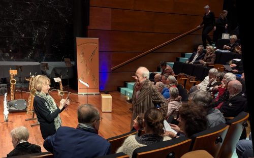 03 PXL_20251106_182340708