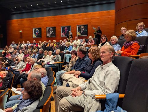 04 PXL_20251106_183242372