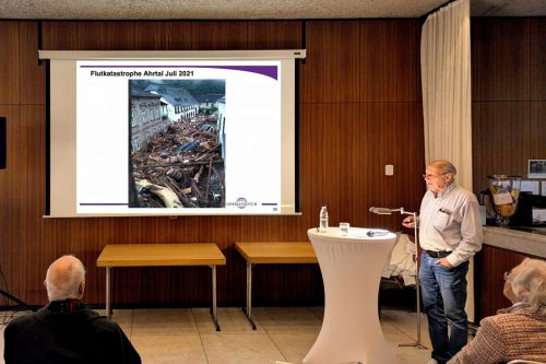 09 PXL_20251029_152152912