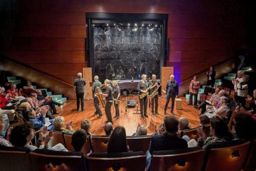 11 PXL_20251106_203600843